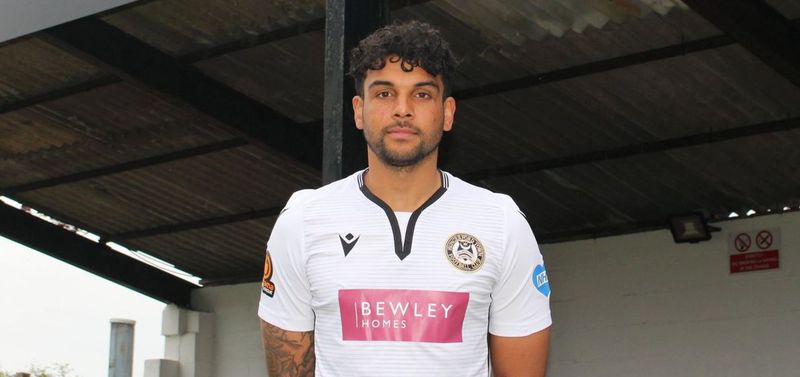 Theo Lewis