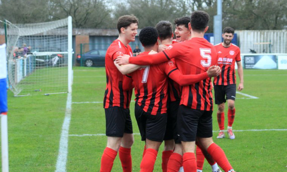 THAME UNITED | UPWARDLY MOBILE