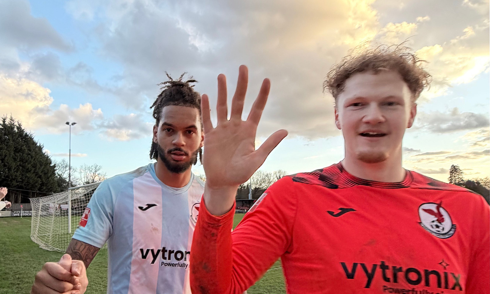 LEIGHTON TOWN | ON THE CREST OF A WAVE